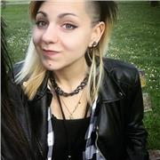 Diplomata tre anni fa al liceo artistico con il massimo dei voti offro ripetizioni private in storia dell'arte e filosofia per studenti delle superiori